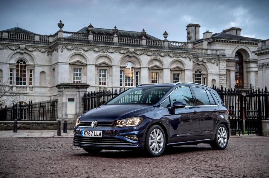  Volkswagen Golf SV 2018 года  (UK) (фото 9 из 24)